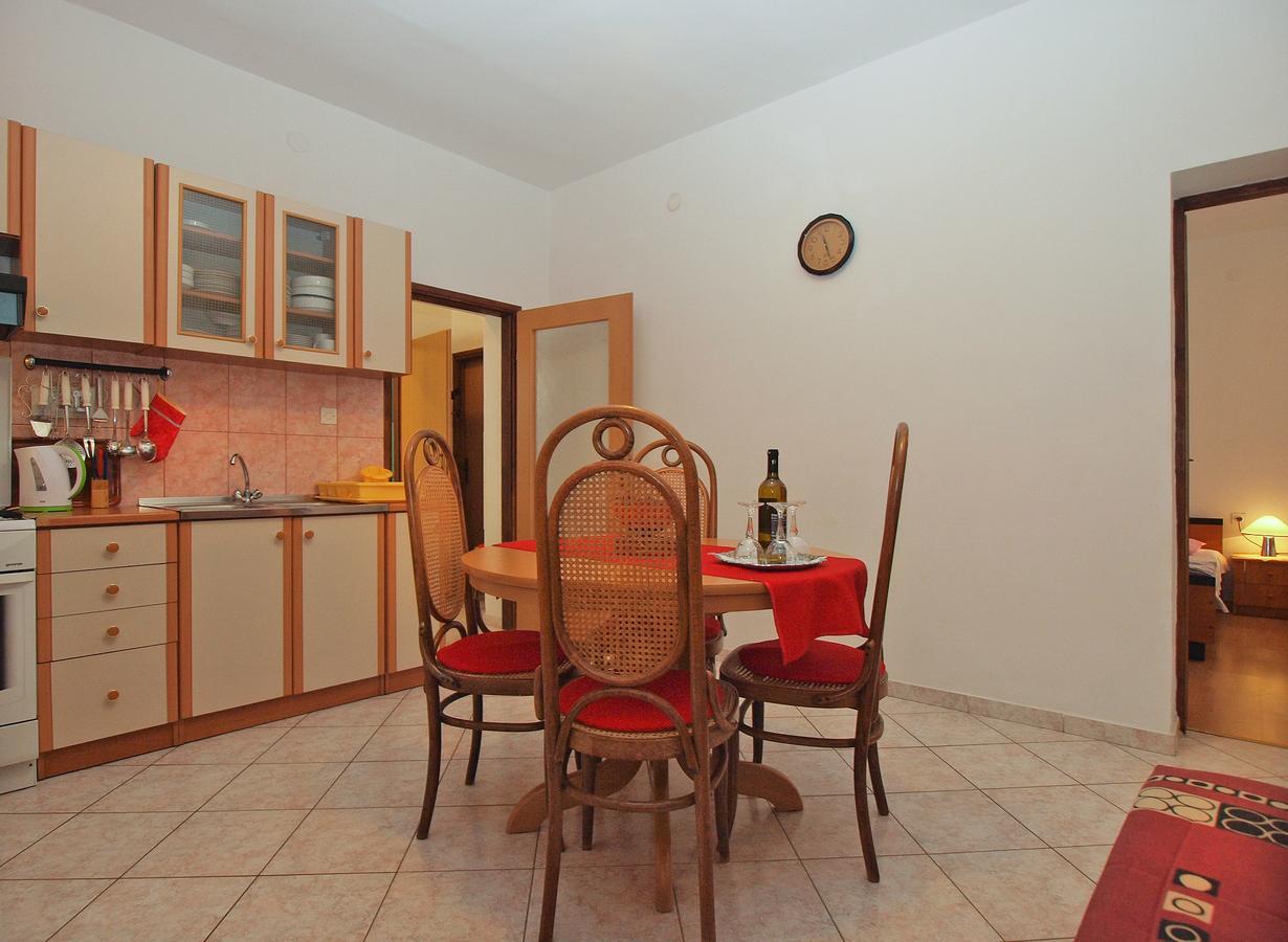 Apartment Vladimira 1569 Pula Zewnętrze zdjęcie